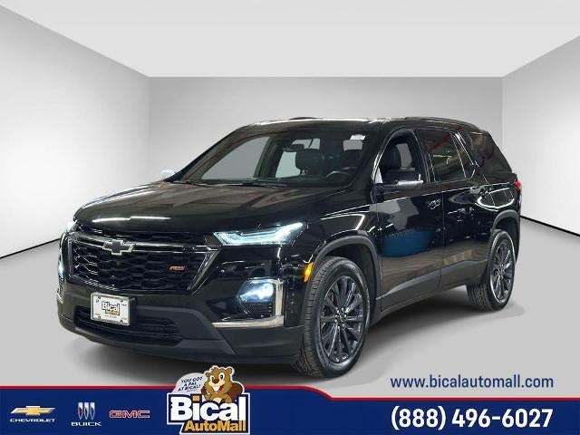 2023 Chevrolet Traverse RS in Mosaic Black Metallic — front three-quarter view
